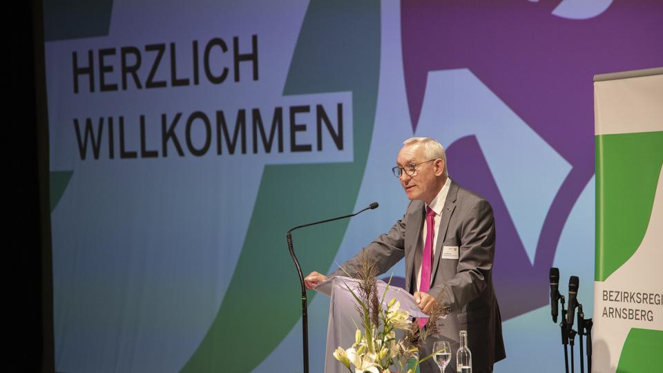 Der designierte Regierungspräsident Heinrich Böckelühr bei seiner Antrittsrede