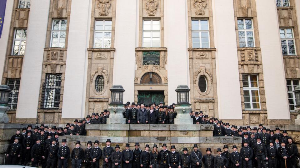 Die Schornsteinfegerinnen und Schornsteinfeger des Regierungsbezirks Arnsberg kamen zum traditionellen Empfang des Regierungspräsidenten 