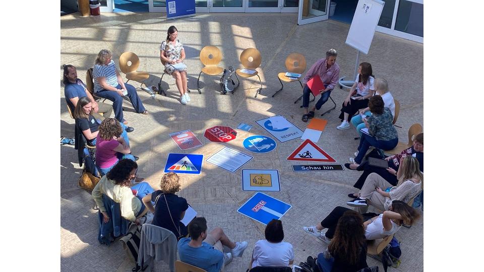Abgebildet sind Impressionen zu der Veranstaltung “Together for Europe - Together for Justice”.