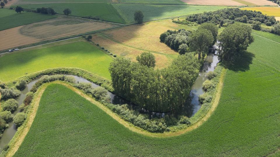 Abgebildet ist die Lippe bei Lippstadt Garfeln.