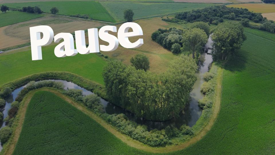 Luftaufnahme der Lippe mit dem Wort Pause