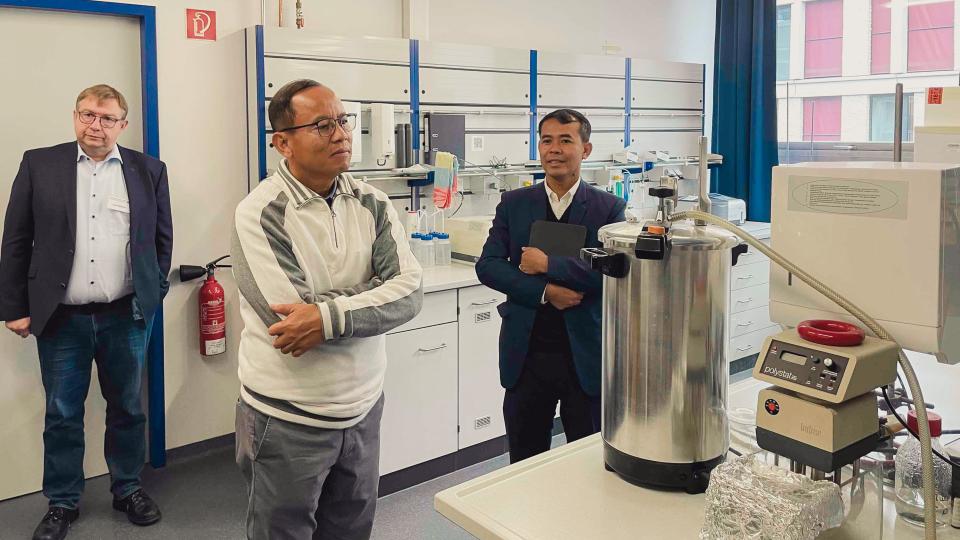 Delegation aus Kambodscha zu Besuch im Regierungsbezirk Arnsberg
