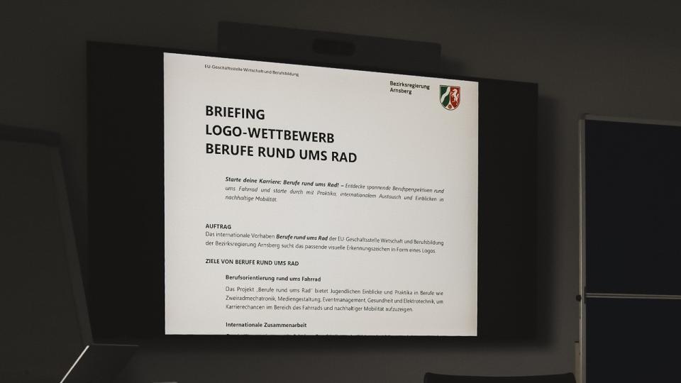 Abgebildet sind Impressionen zum Logowettbewerb „Berufe rund ums Rad“.