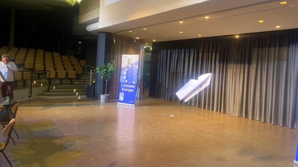 Abgebildet sind Impressionen zum ersten EFFORT-A Barcamp in Kamen.