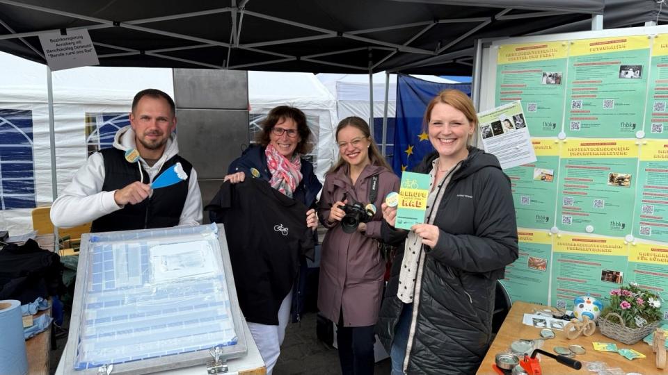 Abgebildet sind Impressionen zu einer Veranstaltung auf dem Drahteselmarkt und dem City-Fest DORTBUNT.