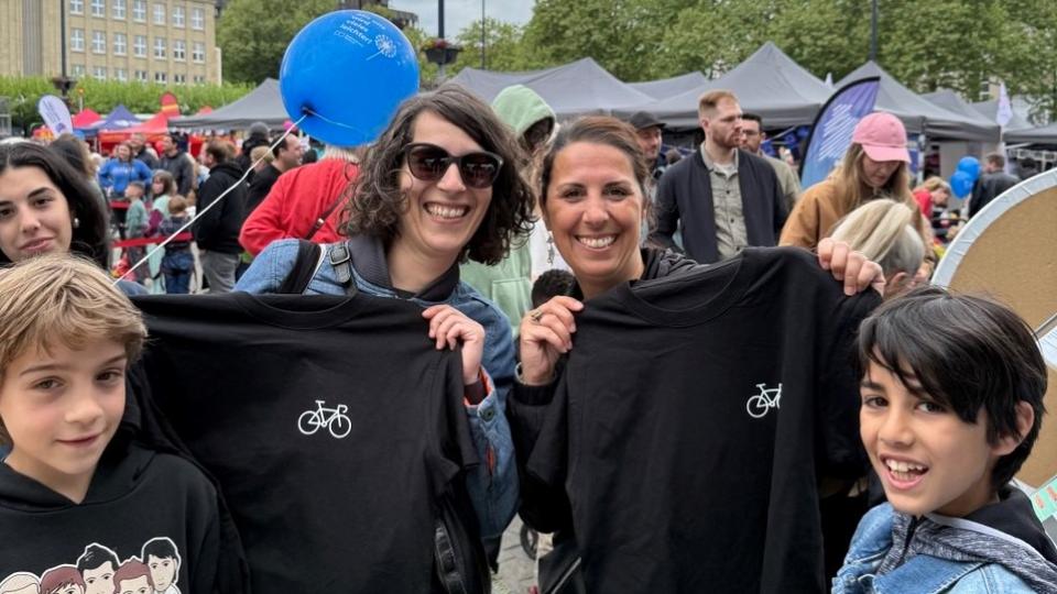 Abgebildet sind Impressionen zu einer Veranstaltung auf dem Drahteselmarkt und dem City-Fest DORTBUNT.
