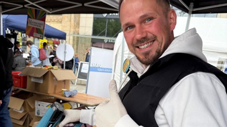 Abgebildet sind Impressionen zu einer Veranstaltung auf dem Drahteselmarkt und dem City-Fest DORTBUNT.