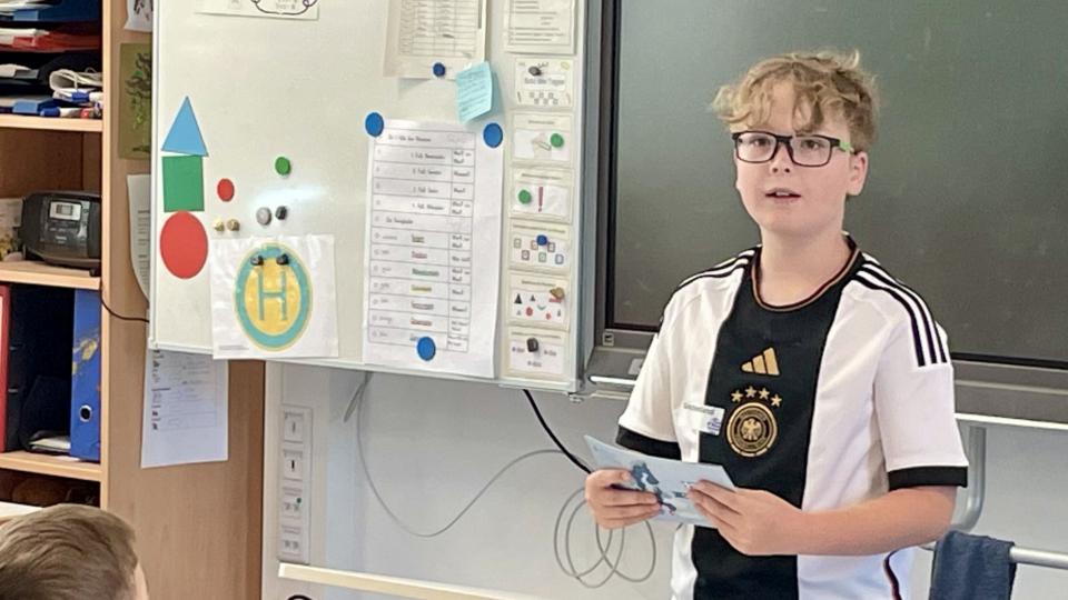 Abgebildet sind Impressionen zu einer Veranstaltung in der Walburgisschule Werl.