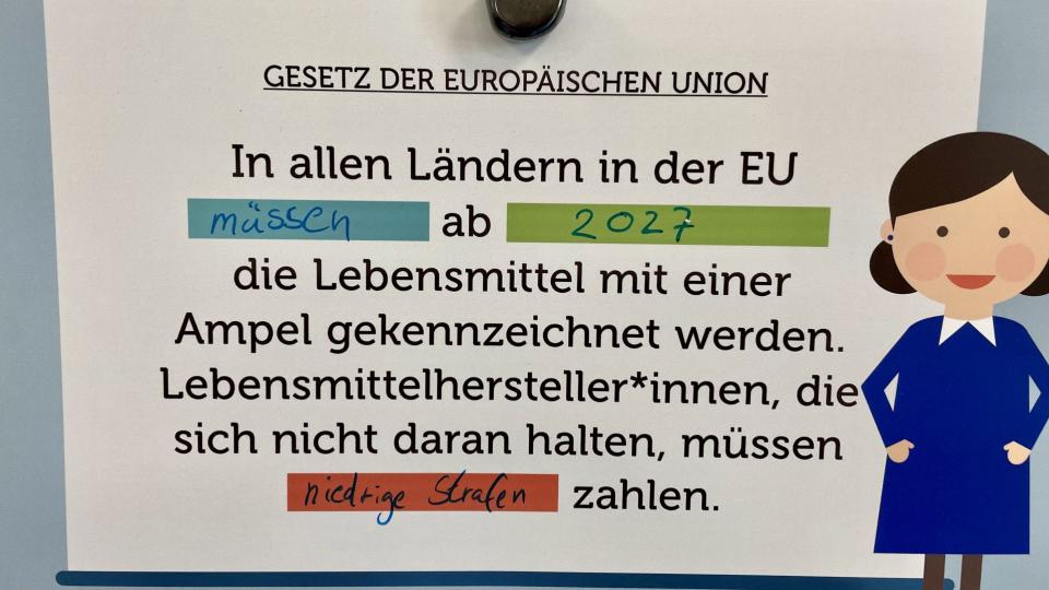 Abgebildet sind Impressionen zu einer Veranstaltung in der Walburgisschule Werl.
