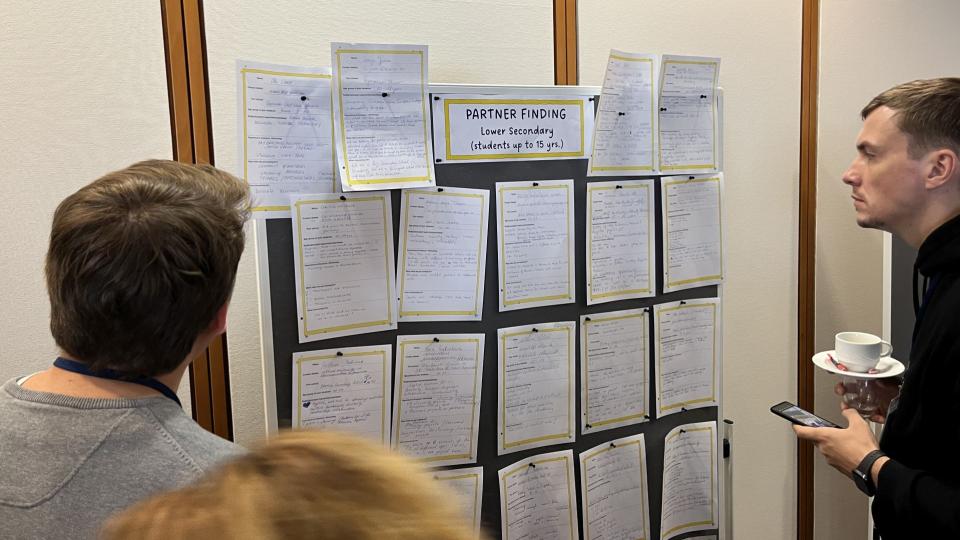Abgebildet sind Impressionen zu der Konferenz in Weimar.