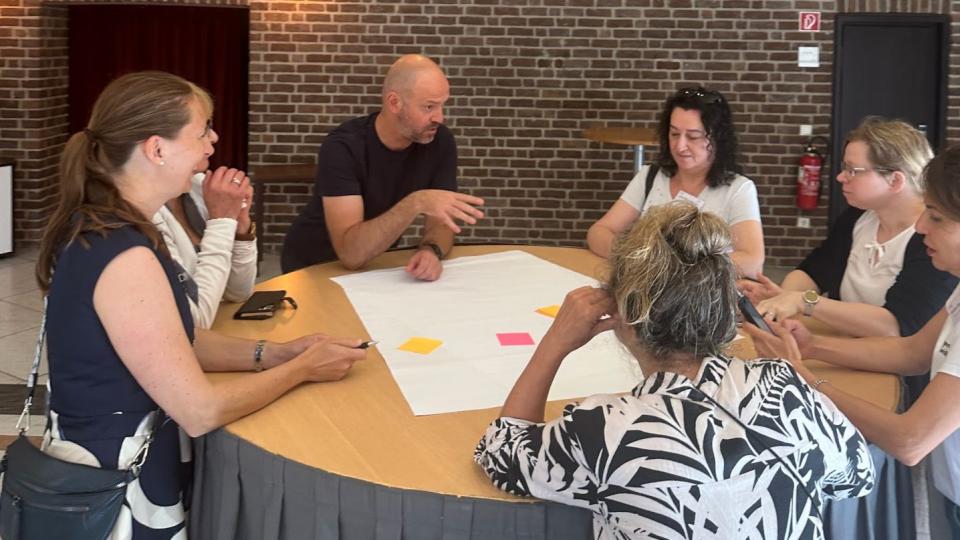 Abgebildet sind Impressionen zur der internationalen Konferenz in Santiago de Compostela in Spanien.