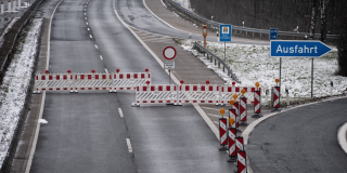 Die Sperrung der A45 bei der letztmöglichen Ausfahrt.