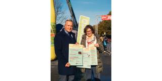Im Rahmen des CycloCross-Rennens in Lünen trafen sich am 3. November 2024 Bürgermeister der Stadt Lünen Jürgen Kleine-Frauns, Reinhold Bauhus vom BikeCampus Westfalen e.V. sowie Andrea Stein und Michèle Kwiatkowski von der EU-Geschäftsstelle Wirtschaft und Berufsbildung der Bezirksregierung Arnsberg, um über das internationale Vorhaben „Berufe rund ums Rad“ zu sprechen.