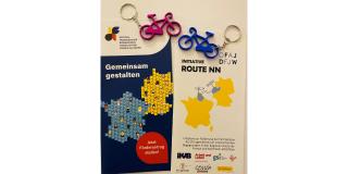 Abgebildet sind zwei Flyer rund um die Begegnung zwischen dem RC Sprinter Waltrop ‘81 e.V. und dem VC Saint Omer.