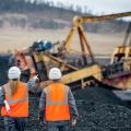 Arbeiter in einer Kohlemine im Tagebau