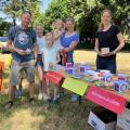 Campaignerin Yvonne Burkhardt (r.) mit ihrem Stand beim „Schlabberkappes“ 