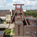 Abgebildet ist die Zeche Zollverein in Essen. 