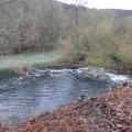 Blick vom Ufer auf den Flusslauf
