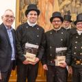 Regierungspräsident Böckelühr im Kreise der bestellten Schornsteinfeger